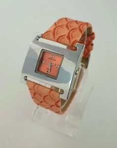 Damski zegarek z paskiem ze skóry ekologicznej