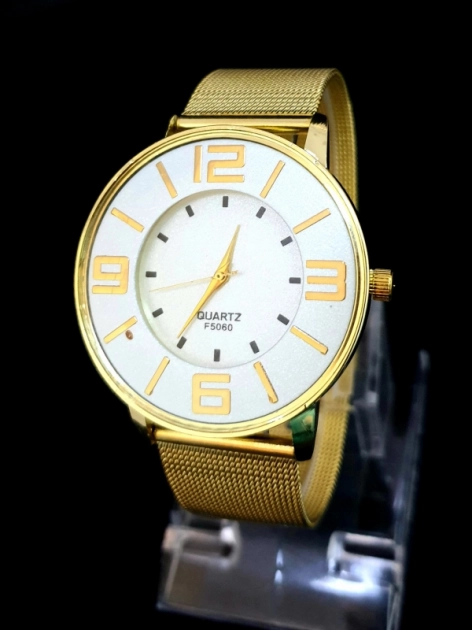 Damski zegarek ze złotą bransoletą - 